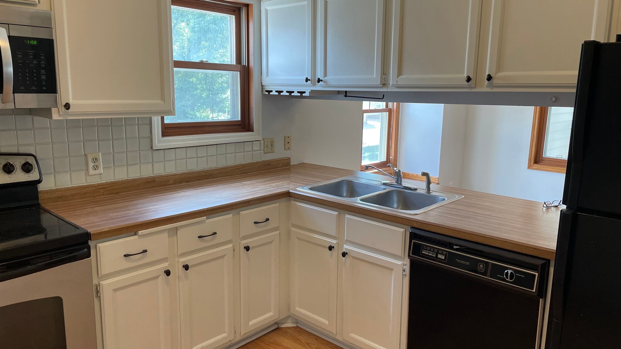 Building Photo - 5330 Highpointe Dr