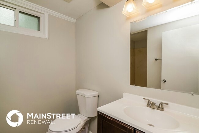 Building Photo - 3208 Cabinwood Dr