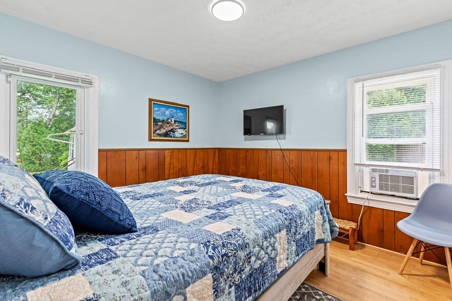 Building Photo - 31 Foote St