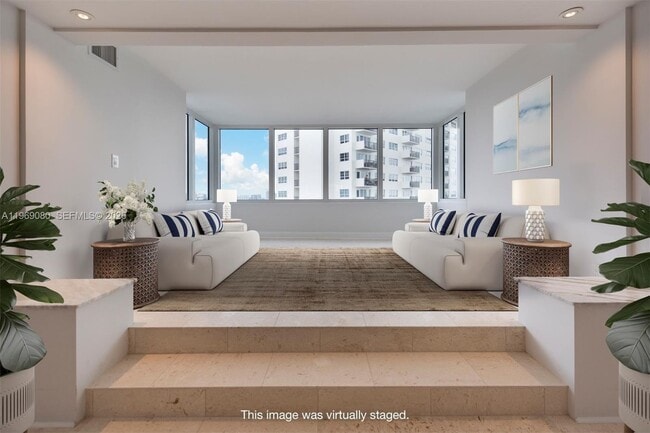 Building Photo - 333 Sunset Dr