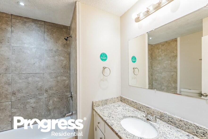 Building Photo - 5112 Rick Dr