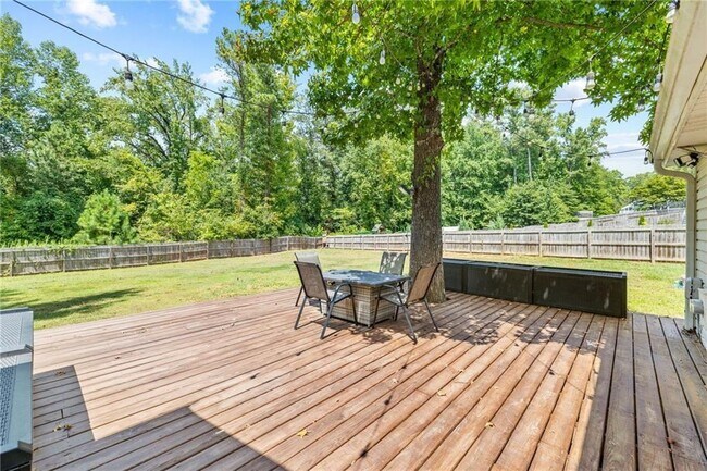 Building Photo - 2967 Harold Dean Dr