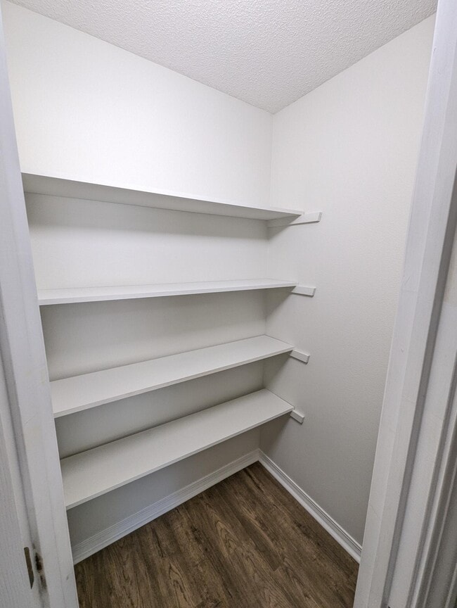 Building Photo - 2001 Presidio St