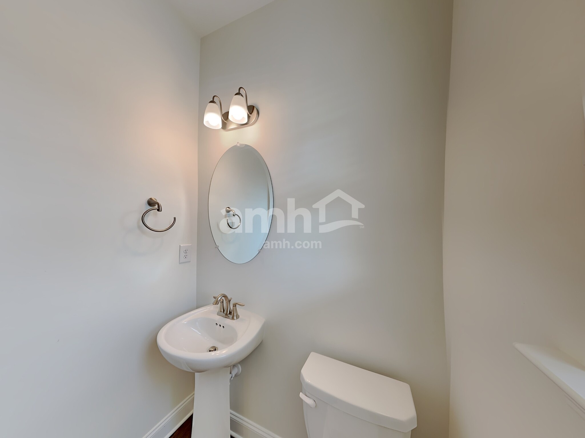 Building Photo - 5160 Smithbriar Dr