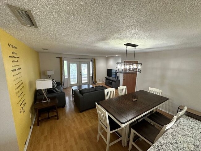 Building Photo - Rent Special: Receive $100 in rent credit for the first three months with a 12-month lease!