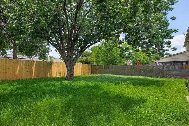Building Photo - 17518 Autumn Hills Dr