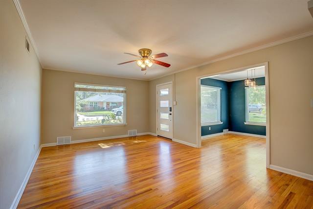 Building Photo - 6562 Locke Ave