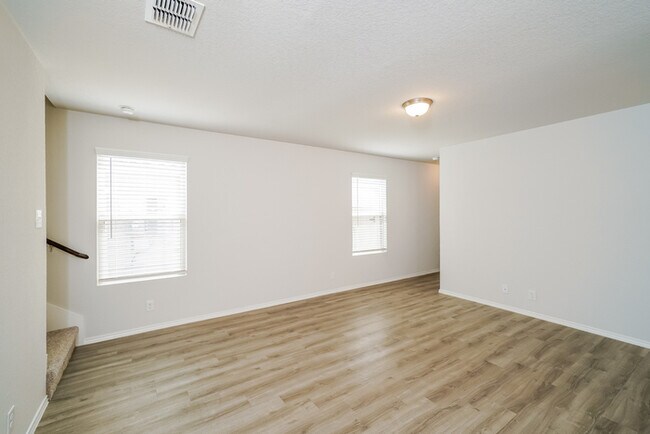 Building Photo - Green Lake Meadow - 10390 Clearwater Way, ...