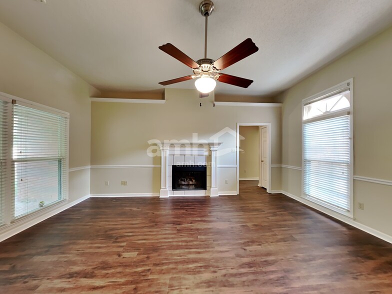 Building Photo - 536 Herring Ln