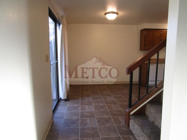 Building Photo - 21401