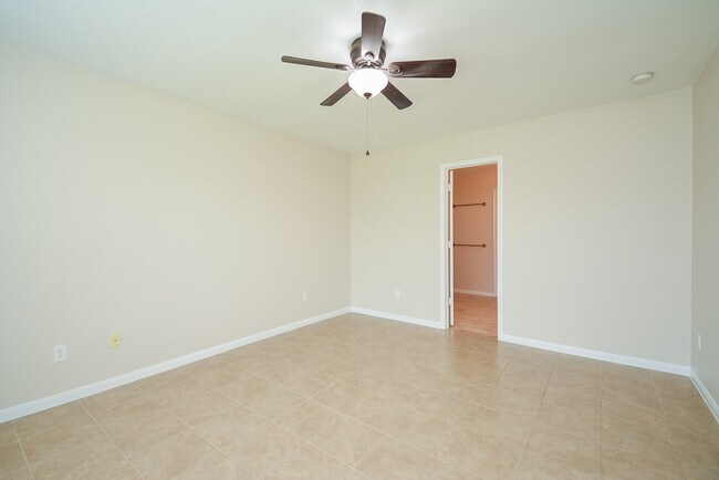 Building Photo - 29031 Rio Grande River Dr