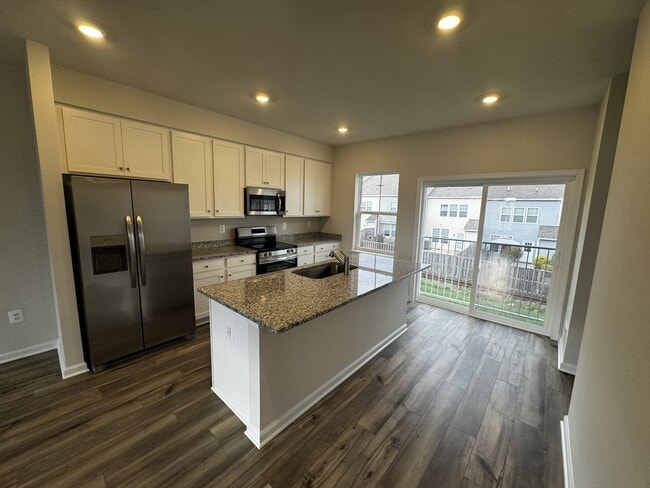 Building Photo - 109 Brashear Ct