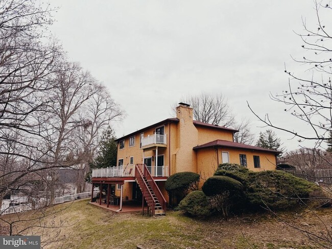 Building Photo - 1317 Mettler Rd