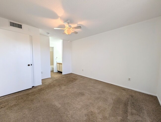 Building Photo - Charming 1 Bedroom / 1 Bathroom Condo – Pompano Beach