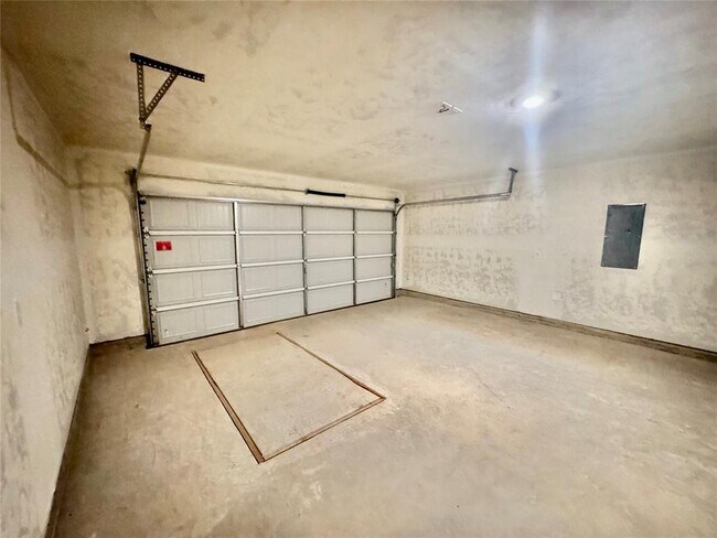 Building Photo - 6101 Blackwood Blvd