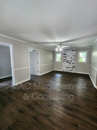 Building Photo - 340 E 14th St
