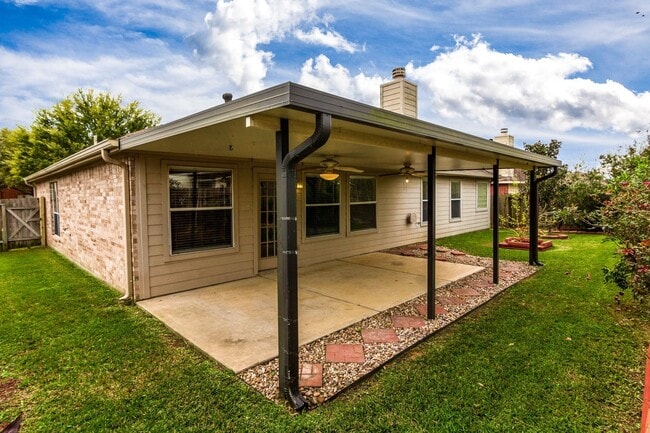 Building Photo - 20006 Upland Creek Dr