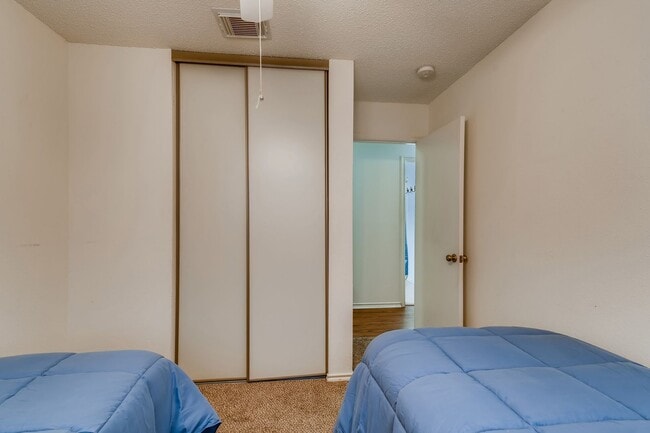 Building Photo - BEAUTIFUL HOME  |  OPEN CONCEPT  |  3 LIVING AREAS  |  FURNISHED OPTION  |  NEAR SCHOOLS & SHOPPING