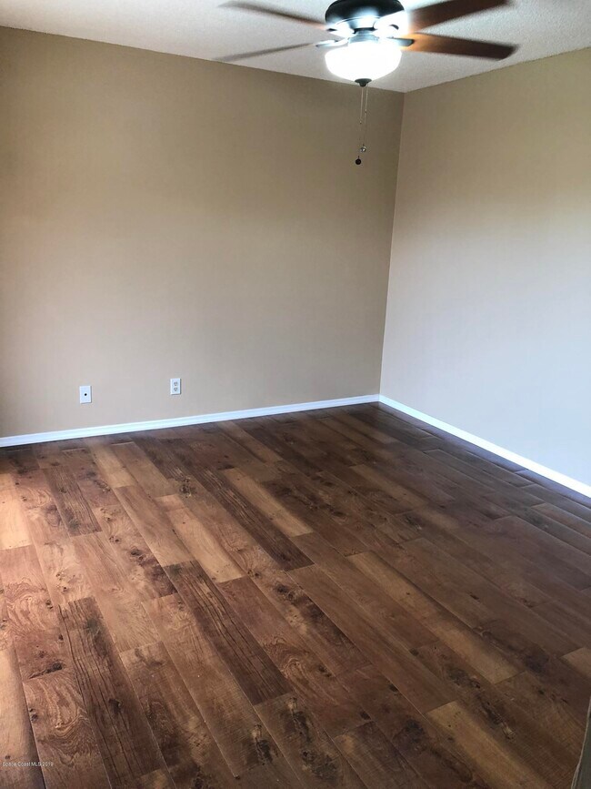 Building Photo - 2117 Patty Cir NE