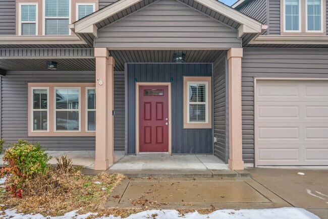 Building Photo - 1151 Eagle's View Dr