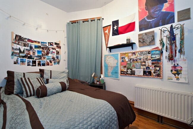 Building Photo - 3508 N Sheffield Ave