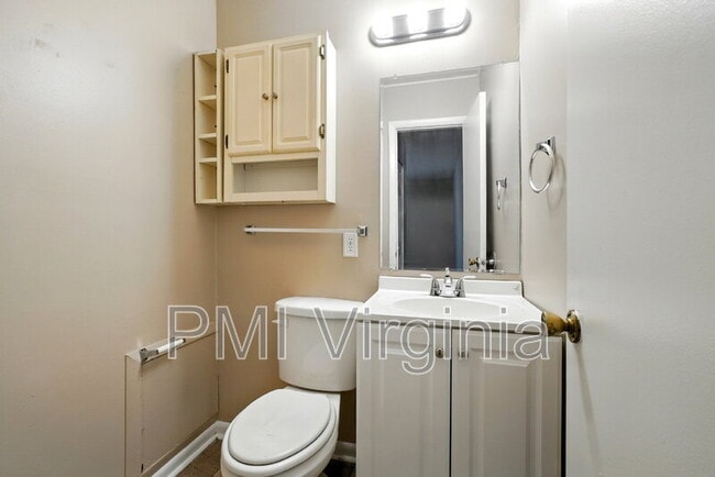 Building Photo - 1076 Dubose Dr