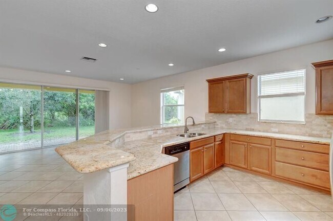 Building Photo - 4198 NW Burr Oak Ct