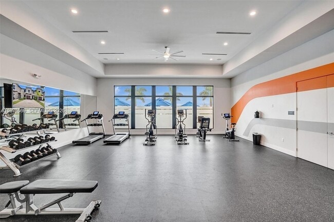 Building Photo - 323 NE 208th Terrace