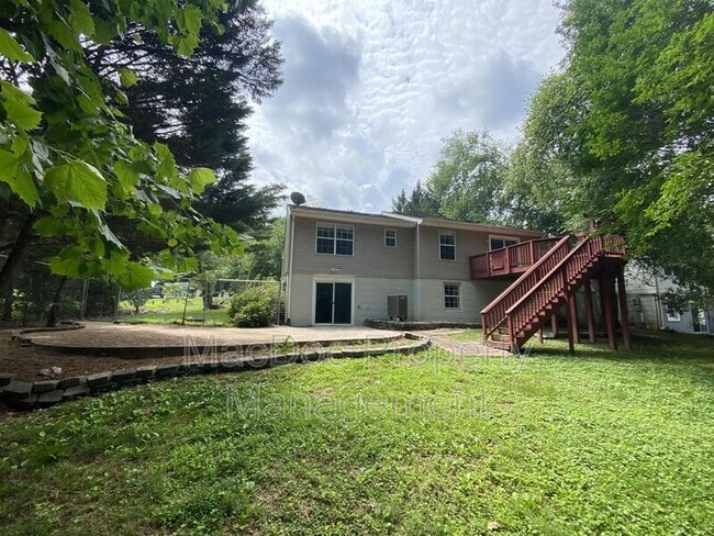 Building Photo - 13 Rocky Stone Dr