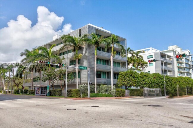 Building Photo - 1700 Meridian Ave