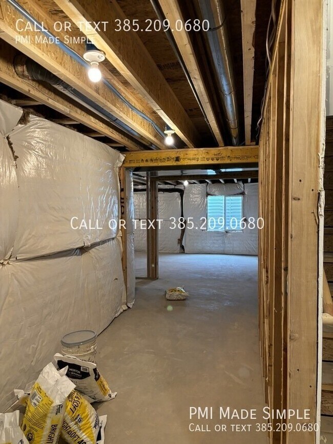 Building Photo - Modern and Spacious Home In Lehi with 2 Ca...