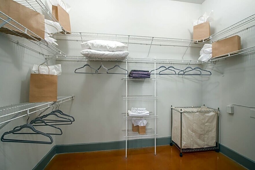 Building Photo - 3105 San Jacinto St