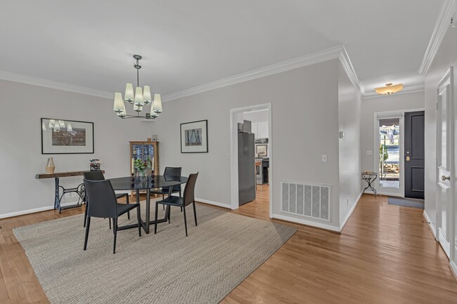 Building Photo - 678 Timber Ln