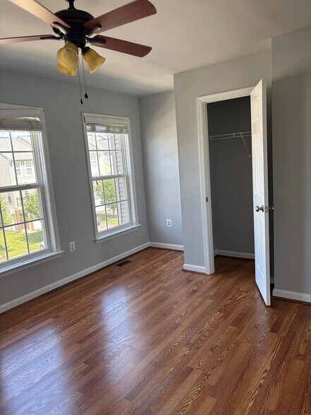Building Photo - 15711 John Diskin Cir