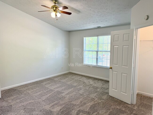 Building Photo - 1389 Highgrove Way