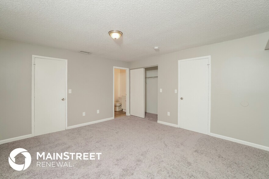 Building Photo - 14206 Village Terrace Dr