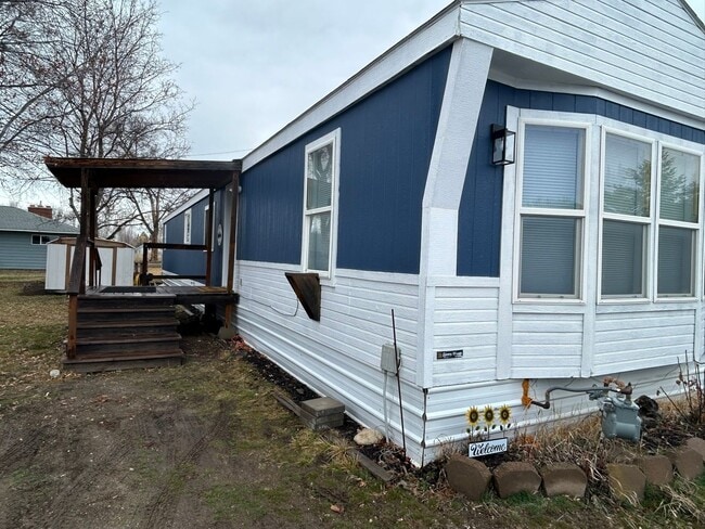 Building Photo - 643 Grantsdale Rd