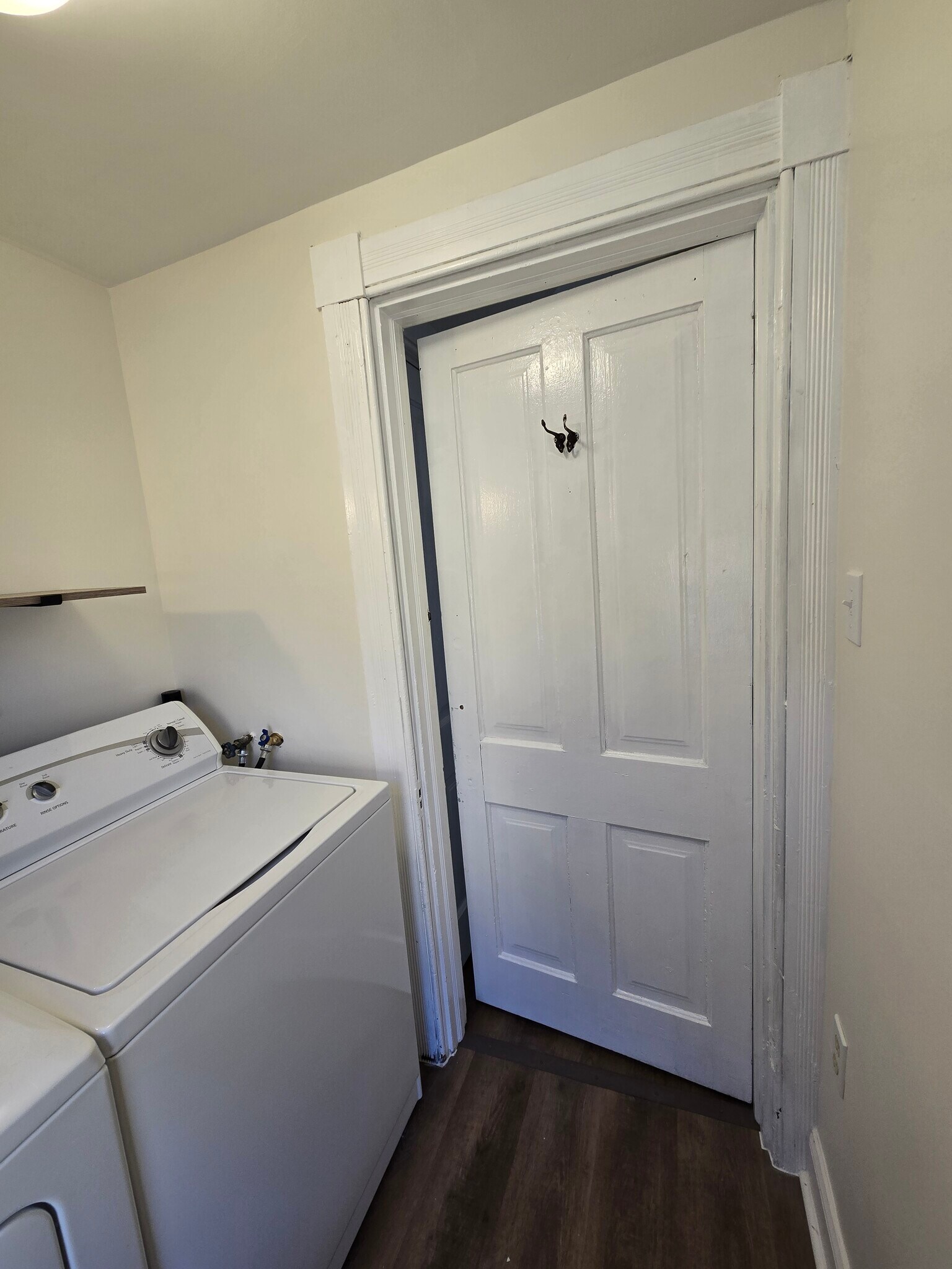 Building Photo - 100 Melvin Ave