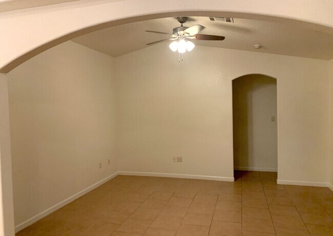 Building Photo - San Luis AZ Home with Large Fenced Lot - 4 Bedroom 2 Bath