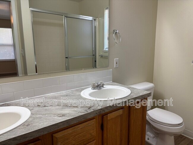 Building Photo - 1422 Allante Pl