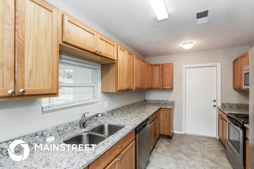 Building Photo - 798 Arabia Rd SE