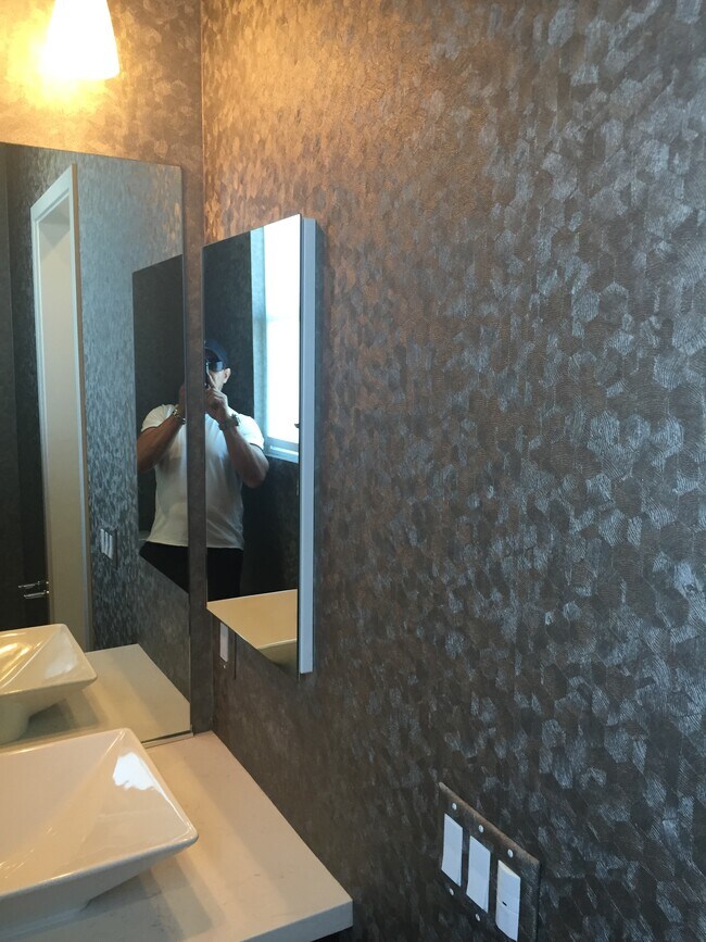 Building Photo - 826 Brickyard Ln