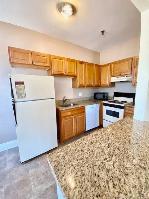 Kitchen - 374 Chestnut Hill Ave