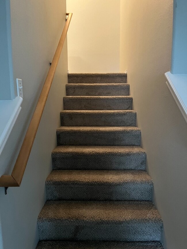 Building Photo - 2664 E Bridgecreek Dr