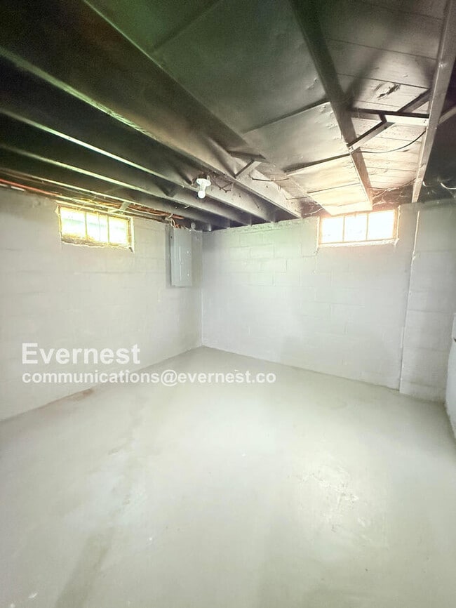 Building Photo - 14892 Ilene St