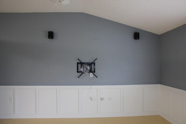 Building Photo - 6476 Sailport Cove