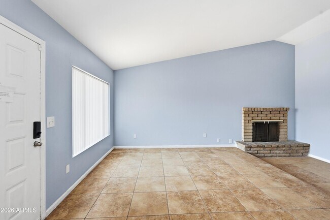Building Photo - 126 W Loma Vista Dr