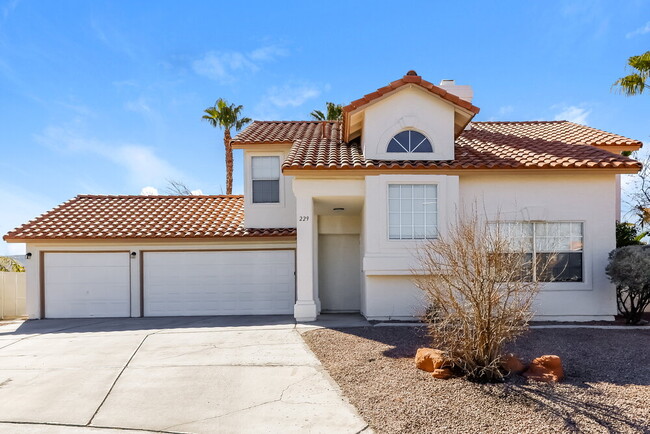 Building Photo - 229 Comanche Ct