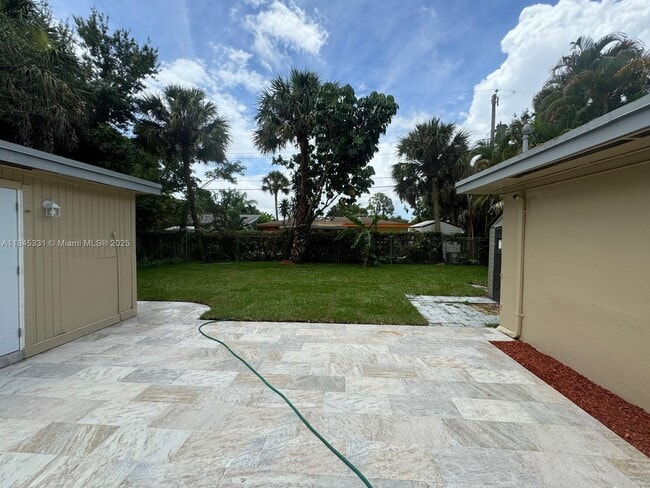 Building Photo - 930 SW 29th St