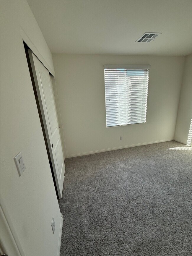 Building Photo - 8069 Athos Ct